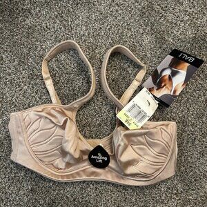 NEW W/TAGS Bali Women's 34B Live It Up Wire-Free Wireless Comfort Bra Soft Taupe